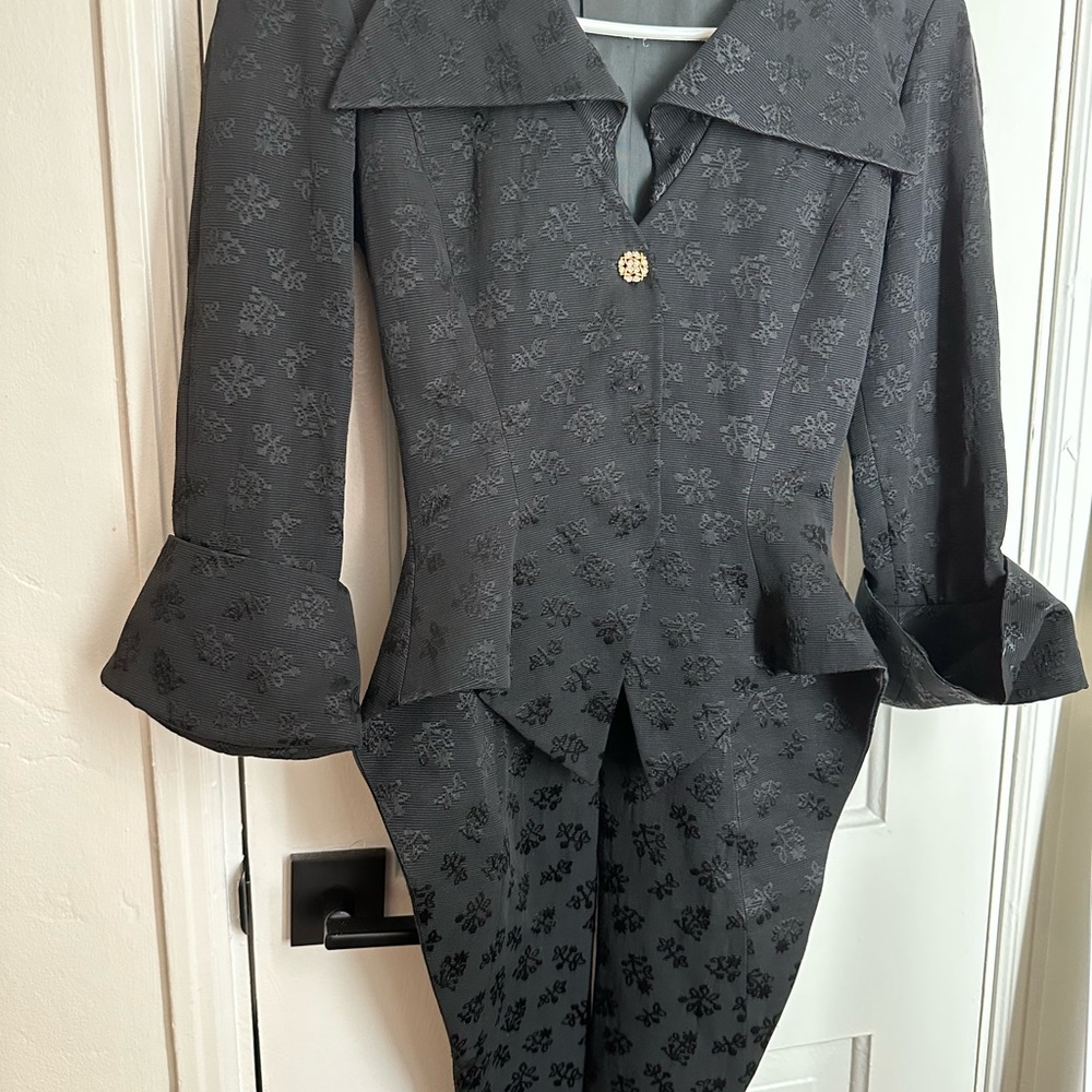 Vintage Chantal Thomass High- Low Jacket with matching skirt. - Picture 3 of 6